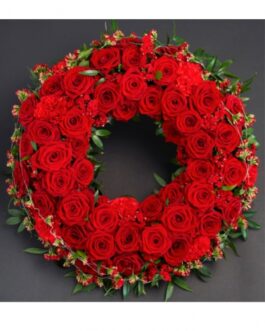 Венок европейский круглый из живых красных роз